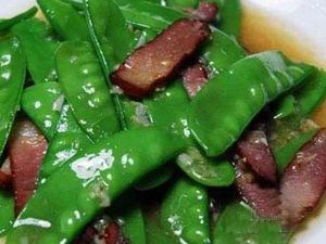 豌豆片炒香腸 豌豆片炒香腸