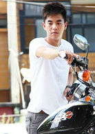 角色名：楊可志演員名：柯有倫