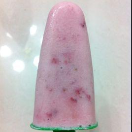 草莓牛奶冰 草莓牛奶冰