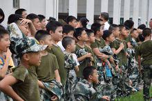 少年軍校[共青團、少先隊組織的活動]