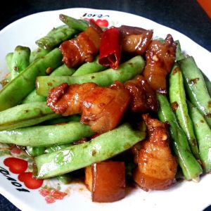 紅燒肉燜豆角 紅燒肉燜豆角