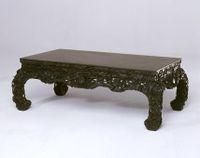 清紫檀雕荷花炕桌 清紫檀雕荷花炕桌