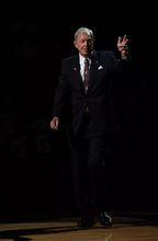 2017年10月22日，拜倫&middot;貝克參加掘金隊紀念活動