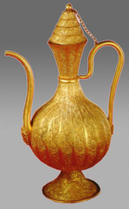 金鏨雲龍紋執壺 金鏨雲龍紋執壺