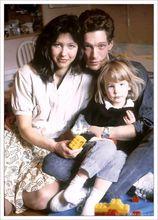 伯恩和妻子 女兒