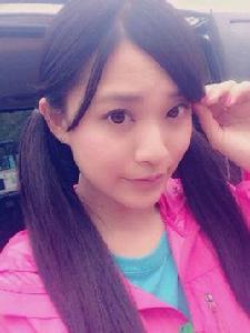 西村麻依 西村麻依