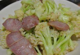 香腸炒椰菜果 香腸炒椰菜果