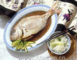 白葡萄酒蒸鱸魚 白葡萄酒蒸鱸魚