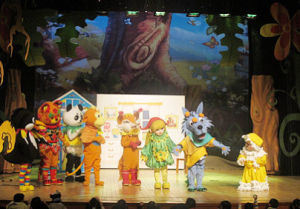 《小紅帽智斗大灰狼》 《小紅帽智斗大灰狼》