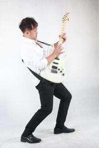 詞曲作者 演唱者：王光輝