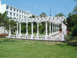 遼寧工學院