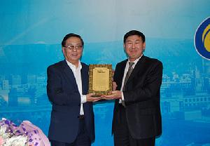 左為王小東院士