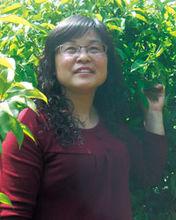 景德鎮市高級工藝美術師黃小玲