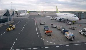 考納斯機場 考納斯機場