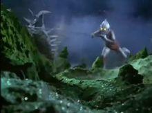 傑克被泰蘭特勒住