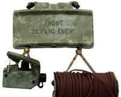 闊劍地雷 闊劍地雷