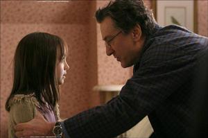 《捉迷藏》[美國2005年約翰·波森導演電影]