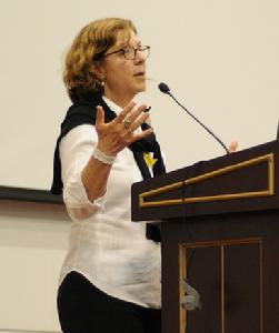 麥拉&middot;考曼