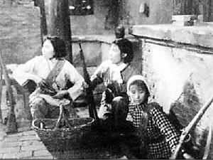 電影《地道戰》劇照