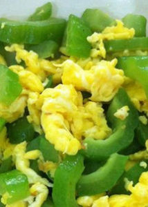 苦瓜炒蛋 苦瓜炒蛋