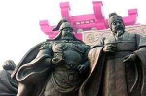 雕塑穿越 雕塑穿越