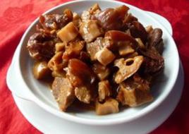 蚝油豬手煲 蚝油豬手煲