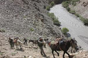 支普齊哨所官兵巡邏途中