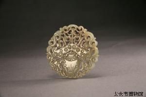 玉鏤空花佩 玉鏤空花佩