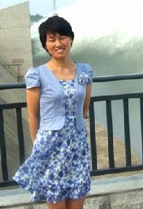 張艷麗[《中國教師報》特約記者]