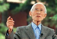 國立中山大學榮譽終身教授余光中