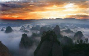 通道萬佛山 通道萬佛山