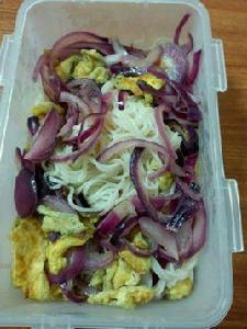 洋蔥雞蛋拌麵 洋蔥雞蛋拌麵