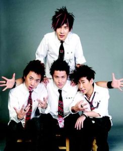 花兒樂隊抄襲門 花兒樂隊抄襲門