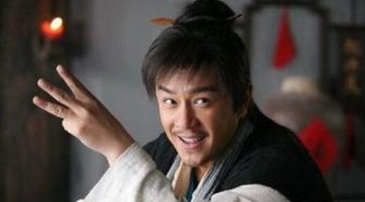 他是“李世民” 的兩大軍師,李元霸 見到他還要行禮叫 大師兄 他是“李世民” 的兩大軍師,李元霸 見到他還要行禮叫 大師兄