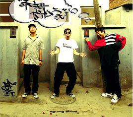 北京晚報[內地說唱組合in3演唱歌曲]