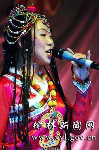 《平地里下雨》