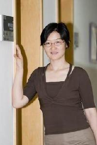 張晏[復旦大學經濟學院副教授]