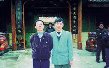 1996年4月，與詩人楊雪在四川省納溪縣。