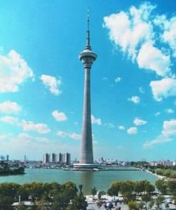 天塔不同時段的風景