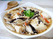 豆腐雙菇煲 豆腐雙菇煲
