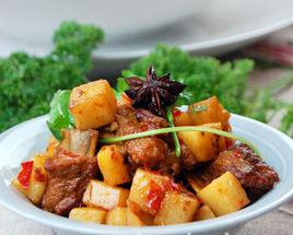 川味土豆燒排骨 川味土豆燒排骨