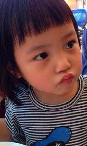 黃新[中國內地女演員趙薇的女兒]