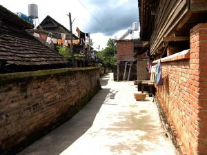 曼弄較村 曼弄較村