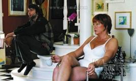 她是我父親 她是我父親