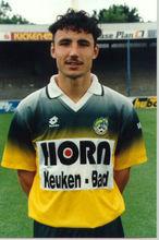 青澀的范博梅爾