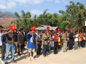 （圖）勐卡鎮永業村農民運動會別具一格