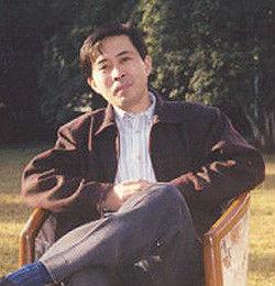 顧明[同濟大學教授]