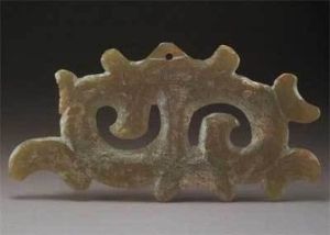 勾雲形玉佩 勾雲形玉佩