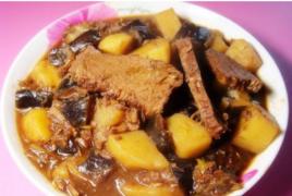 茄子土豆燒牛肉 茄子土豆燒牛肉