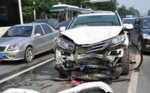 中國肇事 中國肇事